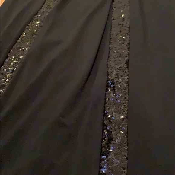 Black tie sequin gown - Picture 5 of 5